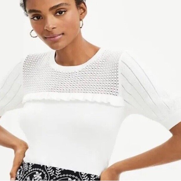 LOFT Off White Short Sleeve Knit Eyelet Ruffle Short Sleeve Top small - Picture 3 of 3